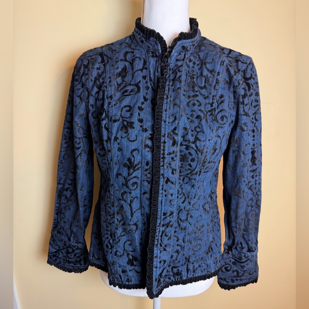 Chico’s Jacket Women's size 1 Blue and Black denim Hook and Eye closing